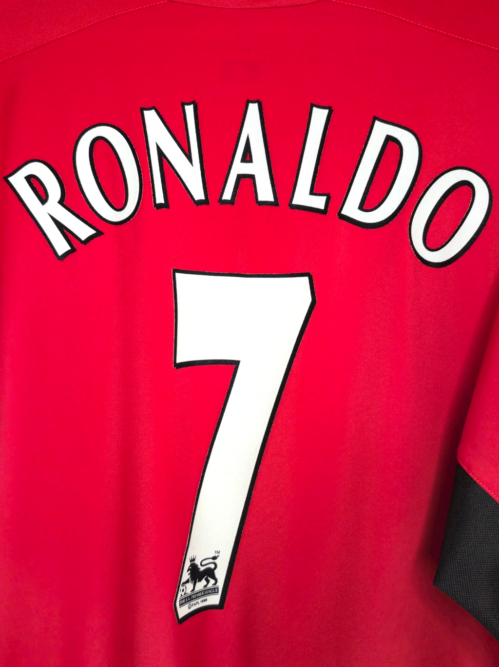 Manchester United FC 2002-2004 Ronaldo Home Shirt (XL)