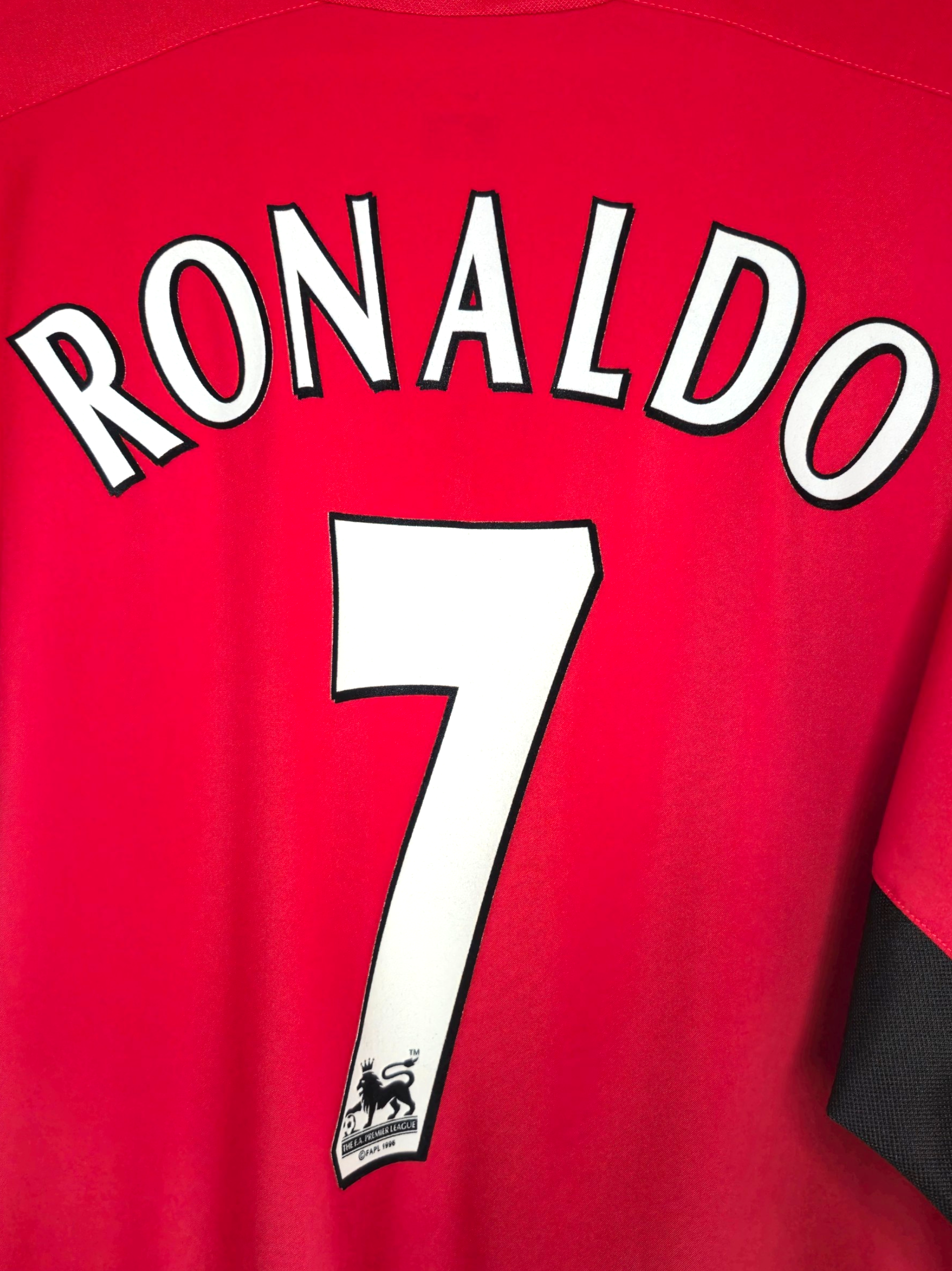 Manchester United FC 2002-2004 Ronaldo Home Shirt (XL)