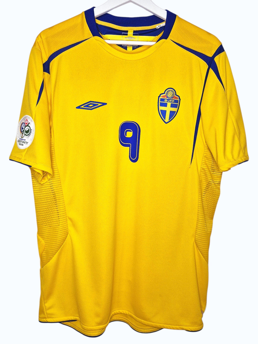 Sweden World Cup 2006 Ljungberg Home Shirt (L)