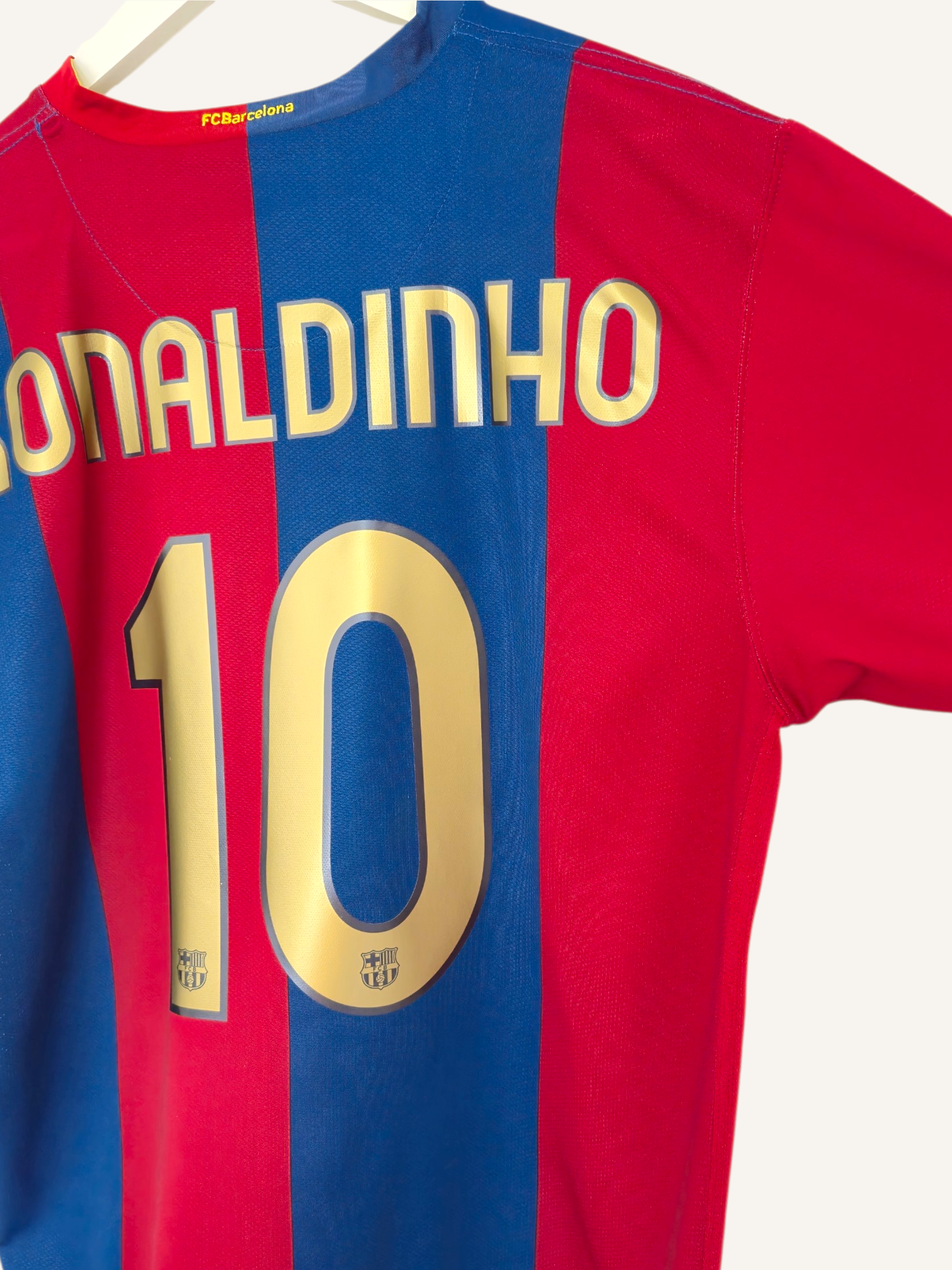 FC Barcelona 2006-2007 Ronaldinho Home Shirt (XL)