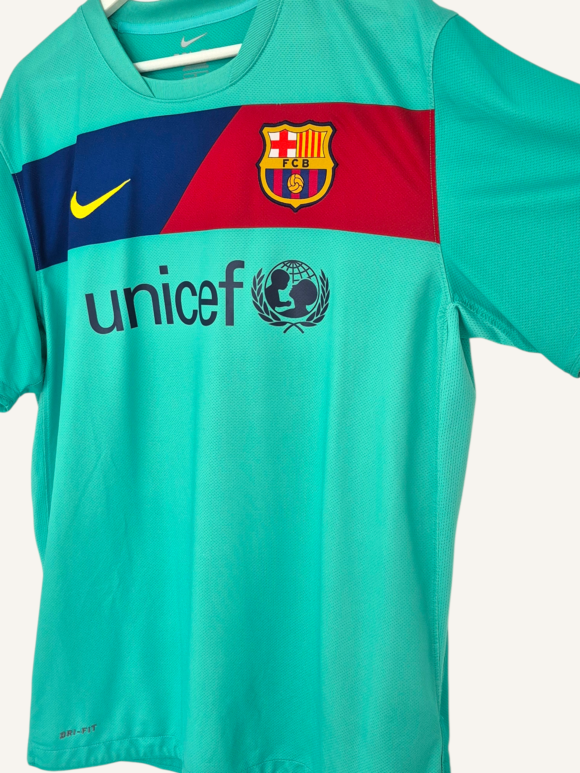 FC Barcelona 2010-2011 Messi Away Shirt (L)