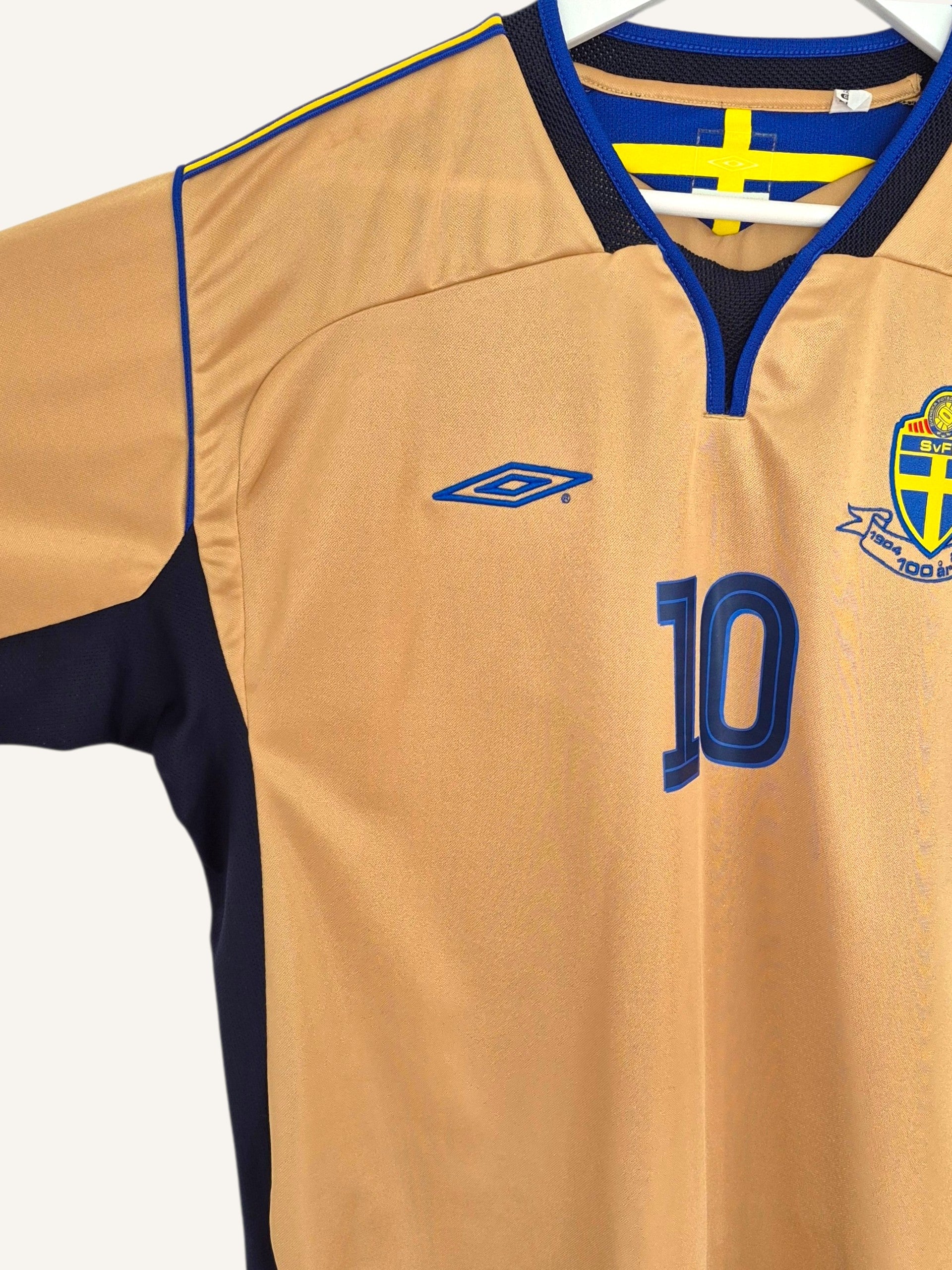 Sweden 2004 Ibrahimović Centenary Home Shirt (XXL)