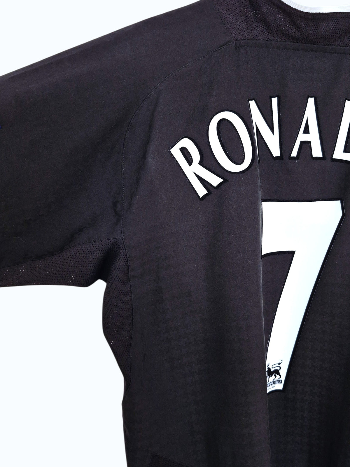Manchester United FC 2003-2005 Ronaldo Away Shirt (L)