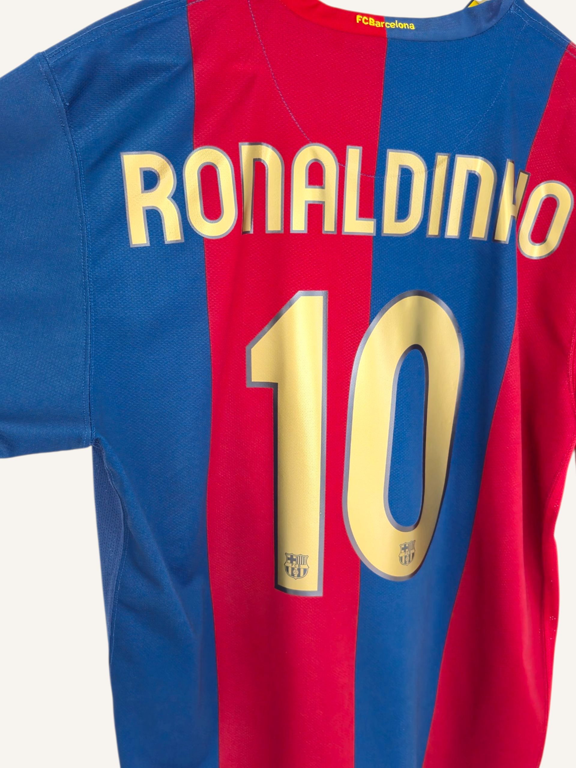 FC Barcelona 2006-2007 Ronaldinho Home Shirt (XL)