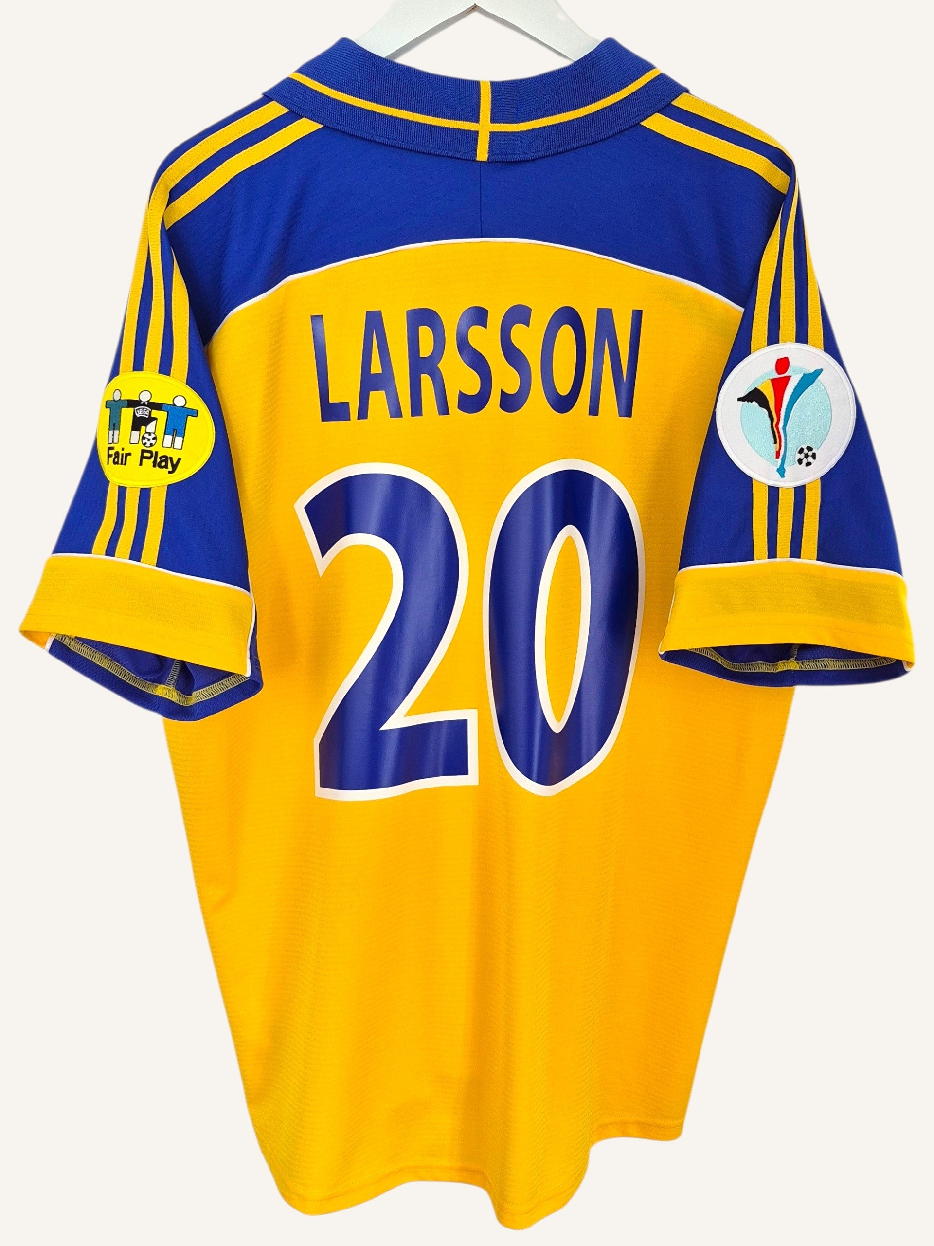 Sweden 2000-2002 Larsson Euro  Home Shirt (XL)