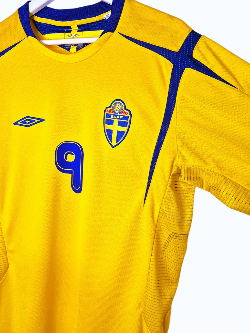 Sweden World Cup 2006 Ljungberg Home Shirt (L)